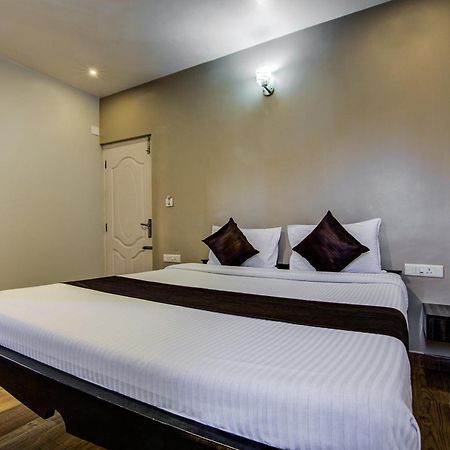 Oyo 18944 Venus Residency Hotel Ooty Buitenkant foto
