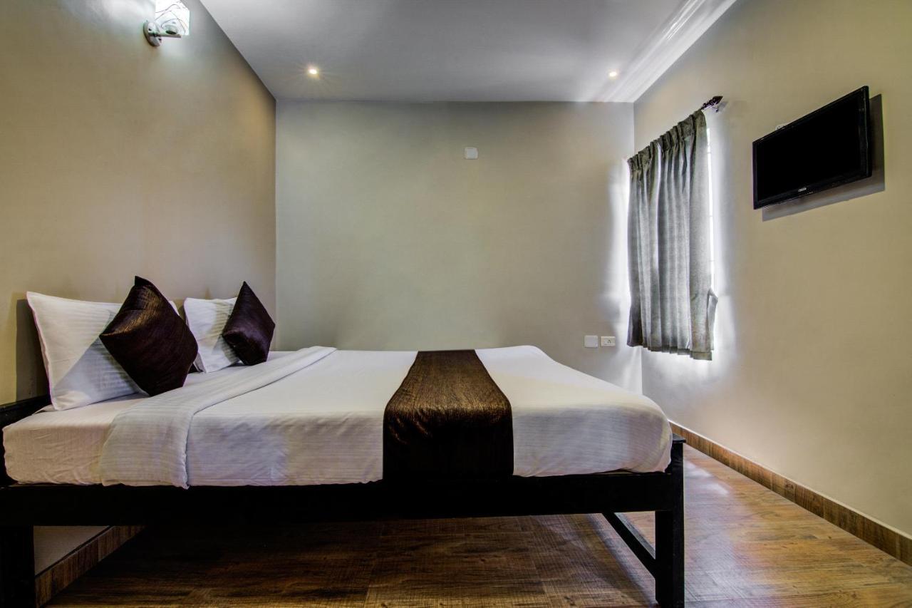 Oyo 18944 Venus Residency Hotel Ooty Buitenkant foto
