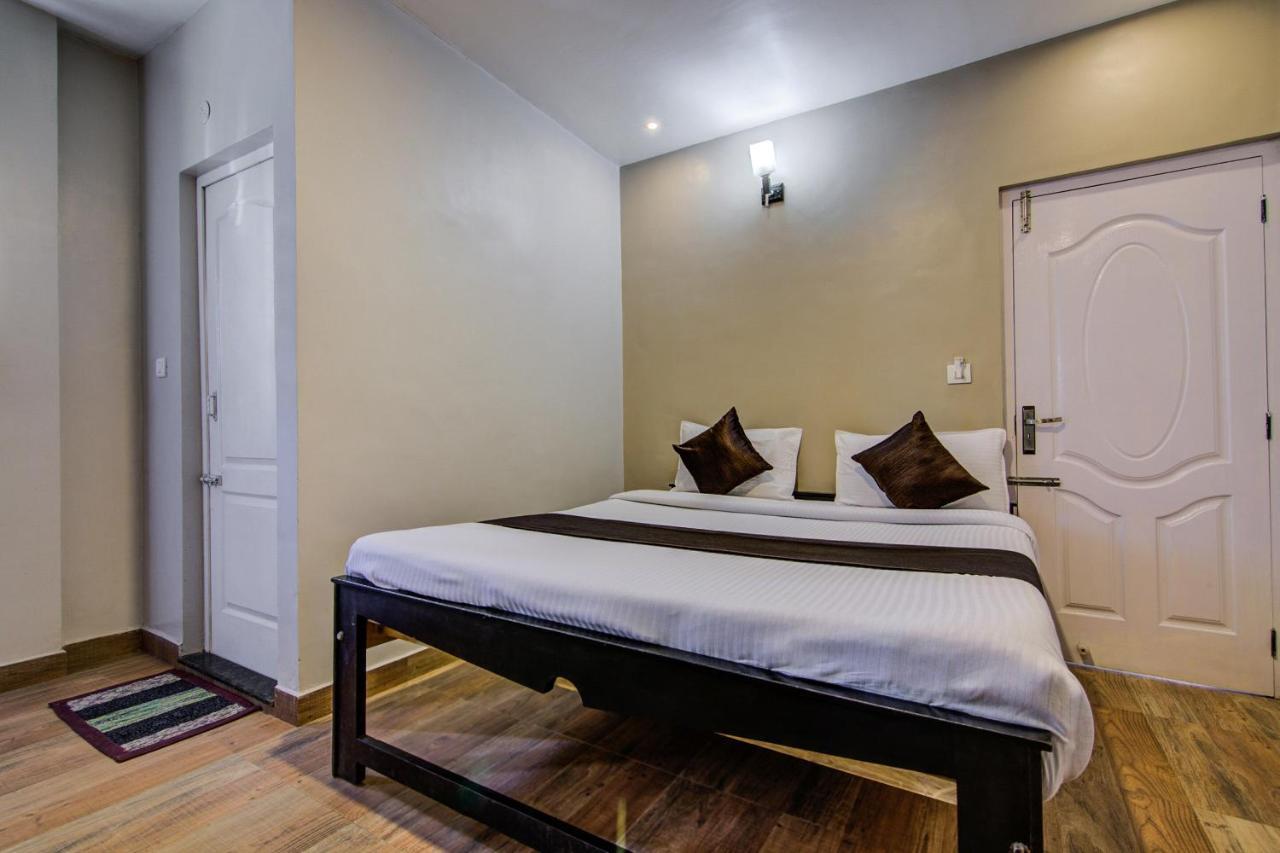 Oyo 18944 Venus Residency Hotel Ooty Buitenkant foto