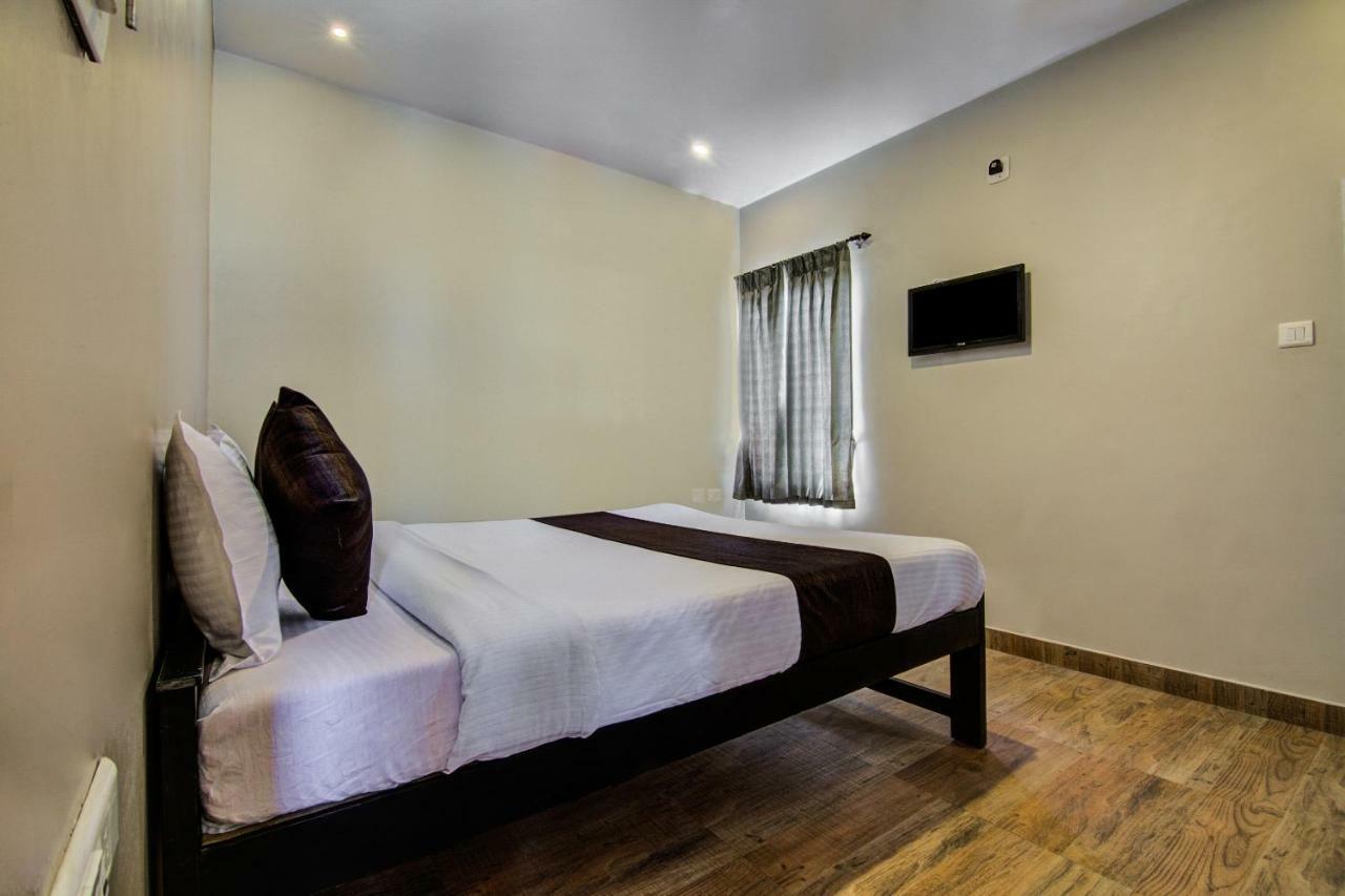 Oyo 18944 Venus Residency Hotel Ooty Buitenkant foto
